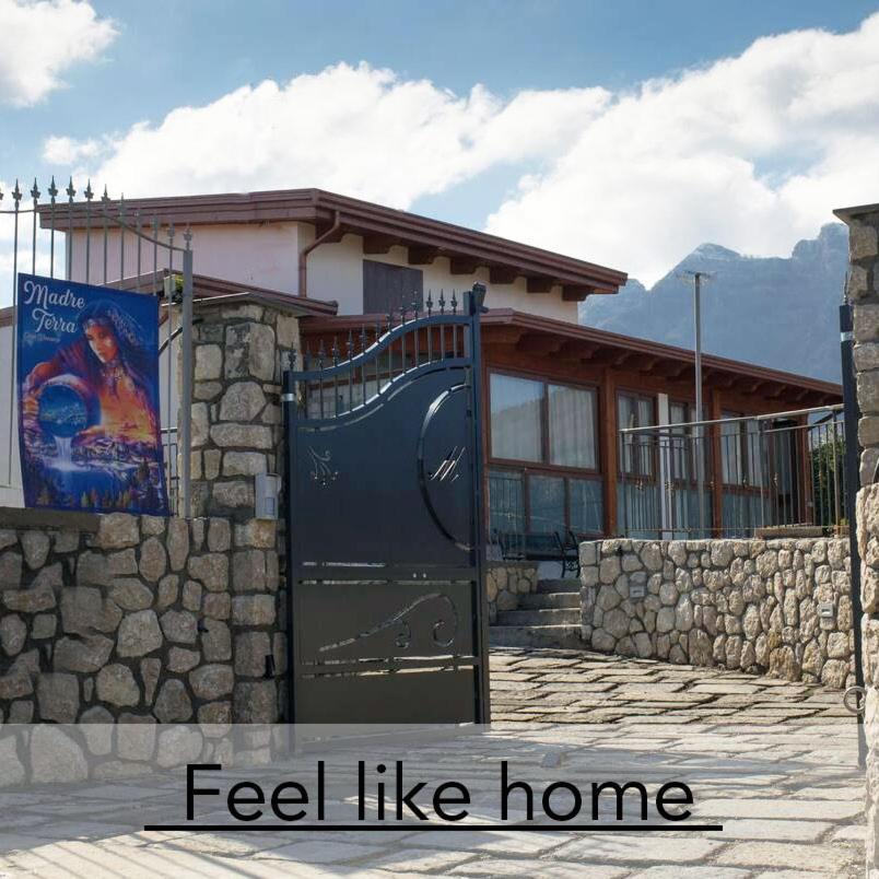 Madre Terra Villa Pimonte Exterior photo