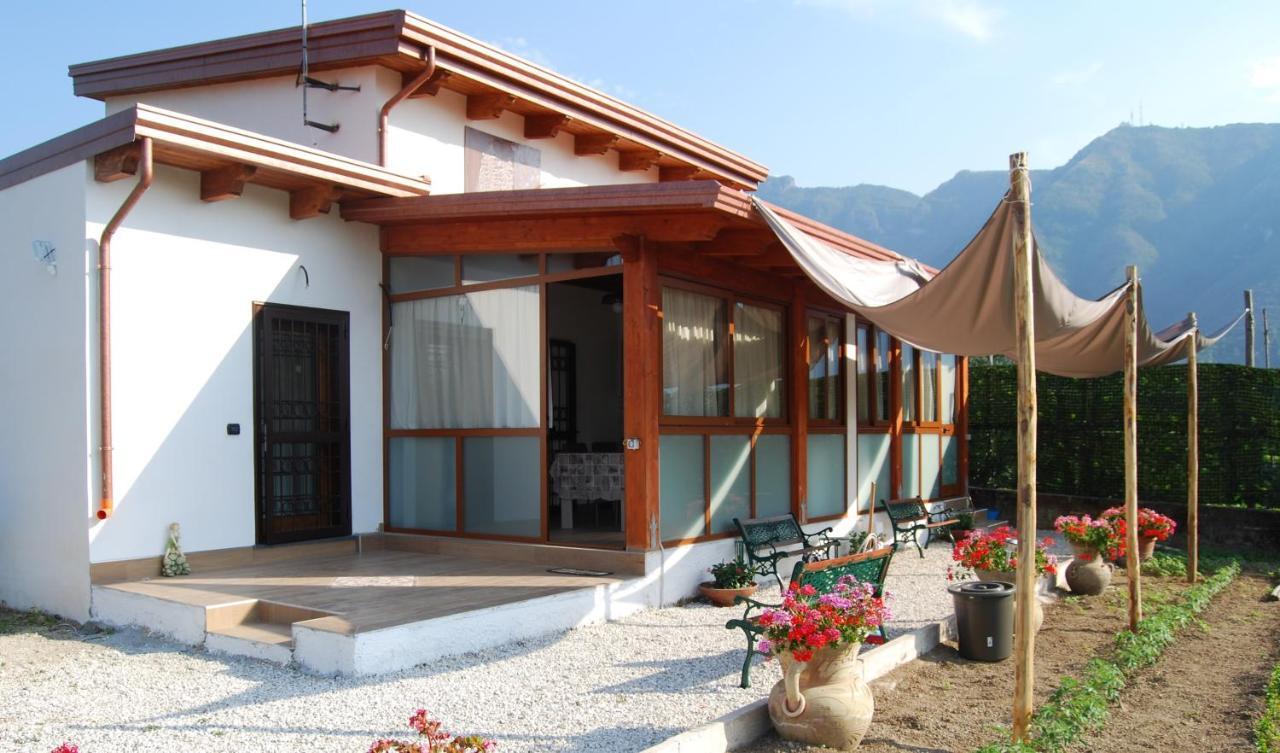 Madre Terra Villa Pimonte Exterior photo